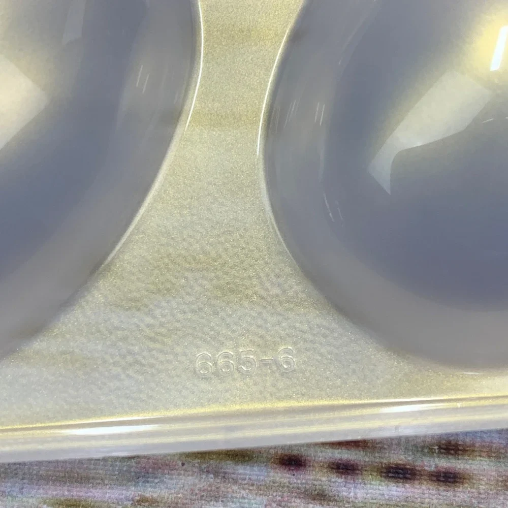 Tupperware Deviled Egg Carrier Tray Holder 12 Eggs‎ Yellow Lid